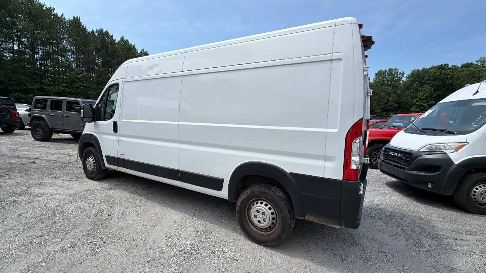 Used 2024 RAM ProMaster 2500 w/ Convenience Group FWD image 10