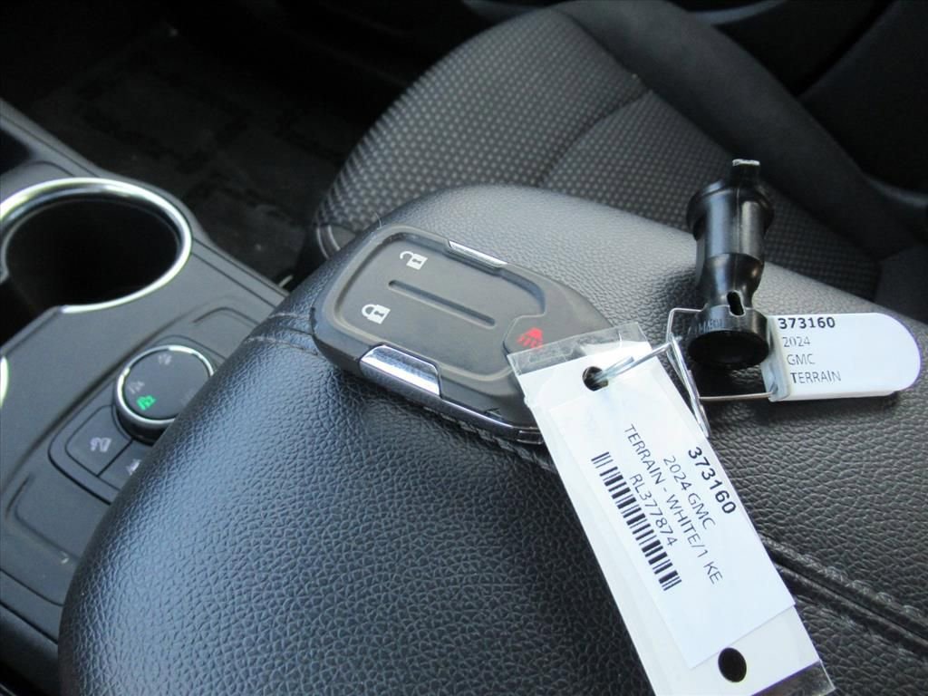 Certified 2024 GMC Terrain SLE image 31