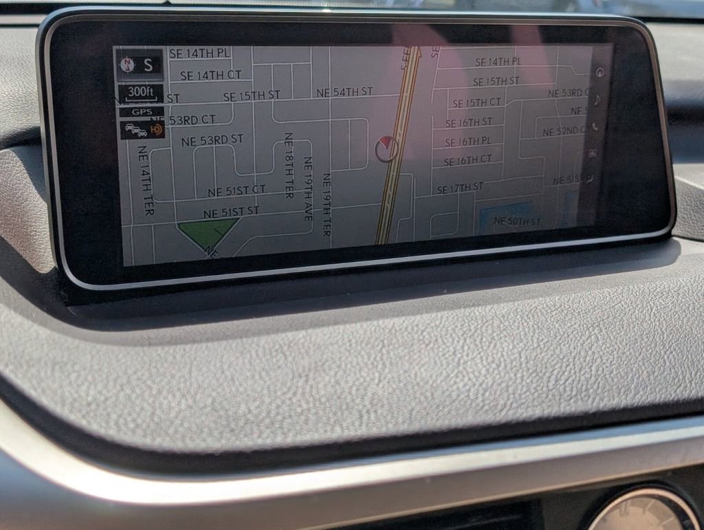 Used 2017 Lexus RX 450h AWD image 23