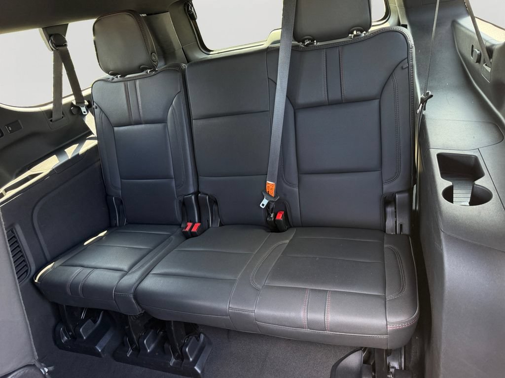 Used 2023 Chevrolet Suburban RST AWD/4WD image 10