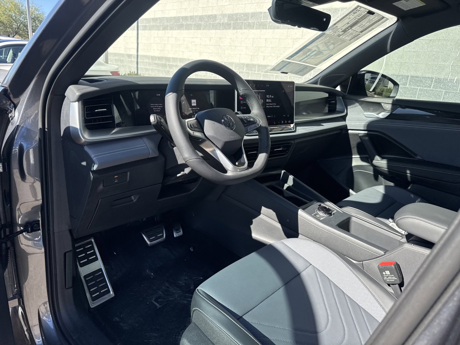 New 2026 Volkswagen Tiguan SE R-Line image 11