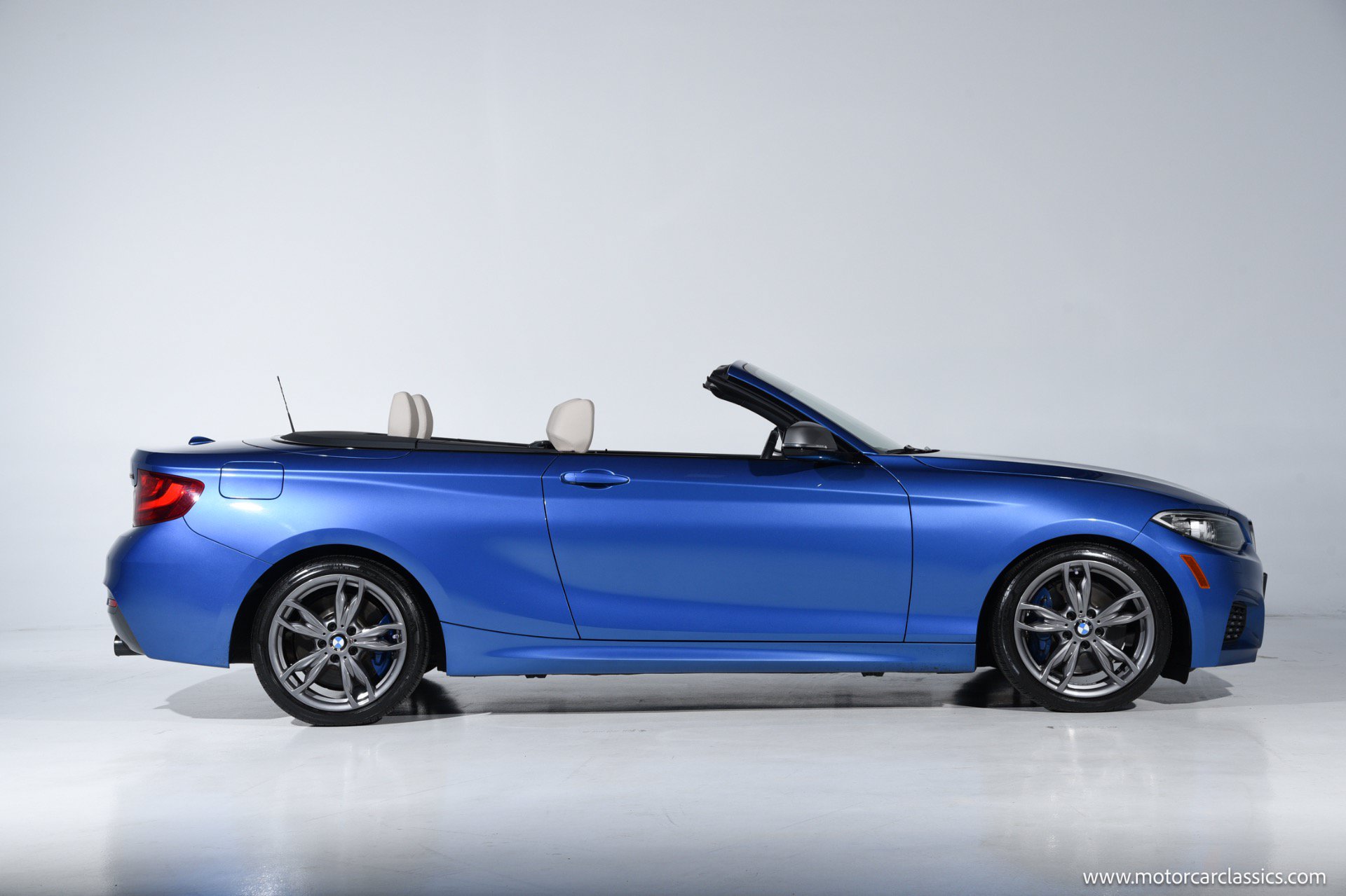 Used 2016 BMW M235i xDrive Convertible AWD/4WD image 12