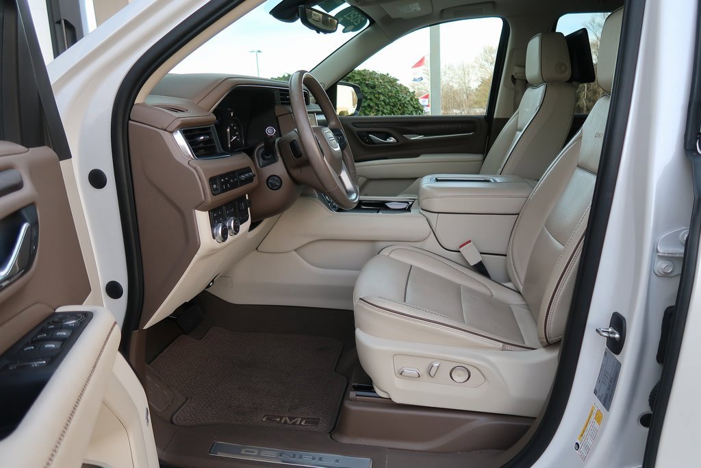 Used 2021 GMC Yukon Denali w/ Denali Ultimate Package image 11