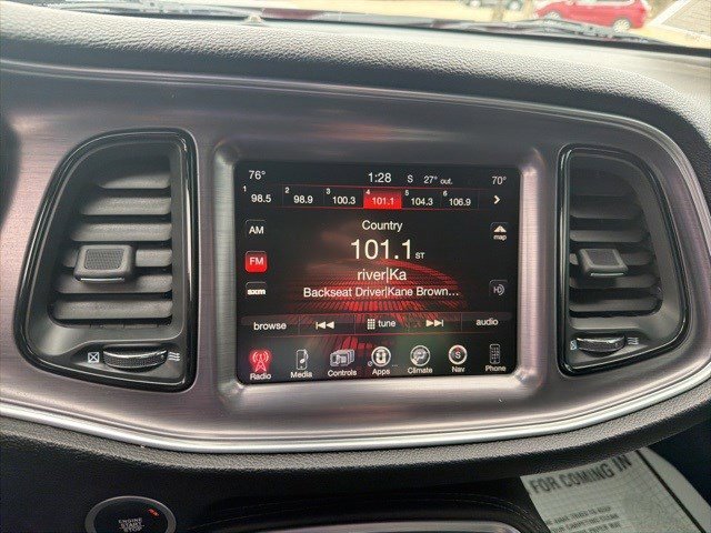 Used 2016 Dodge Challenger R/T image 18