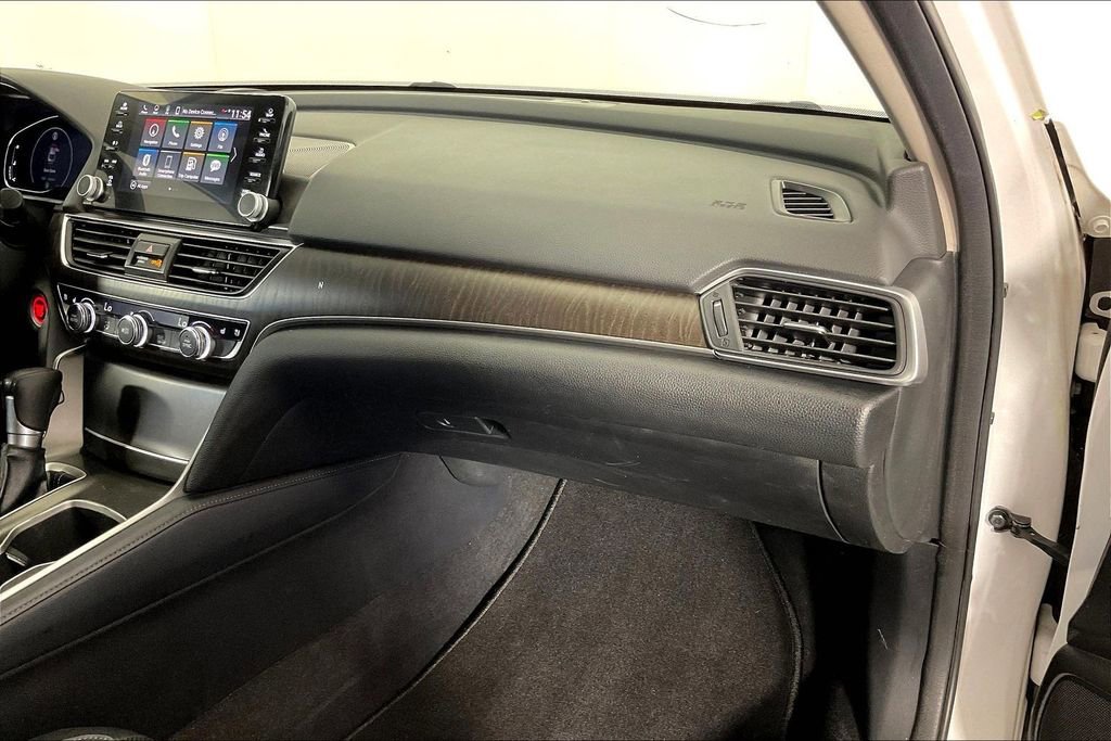 Used 2018 Honda Accord Touring image 22