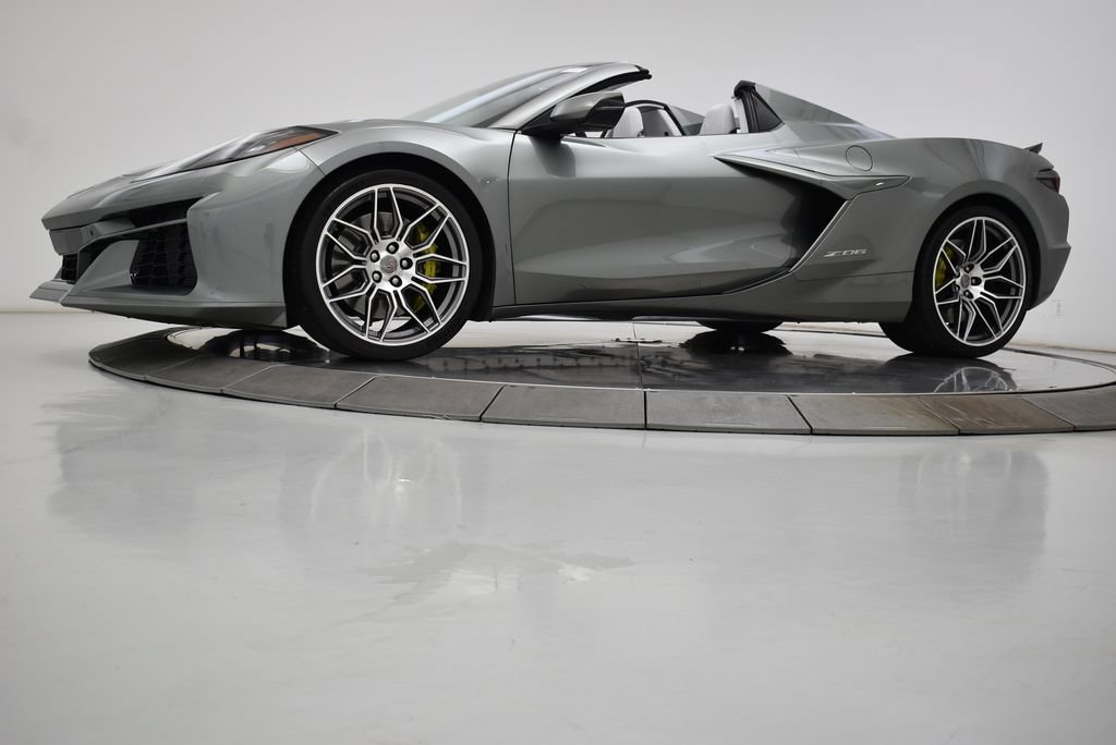 Used 2024 Chevrolet Corvette Z06 RWD image 40