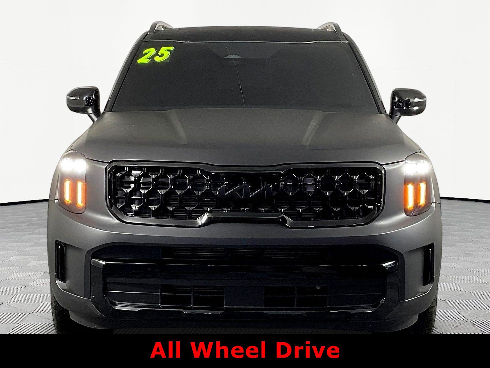 Used 2025 Kia Telluride EX X-Line AWD/4WD image 2