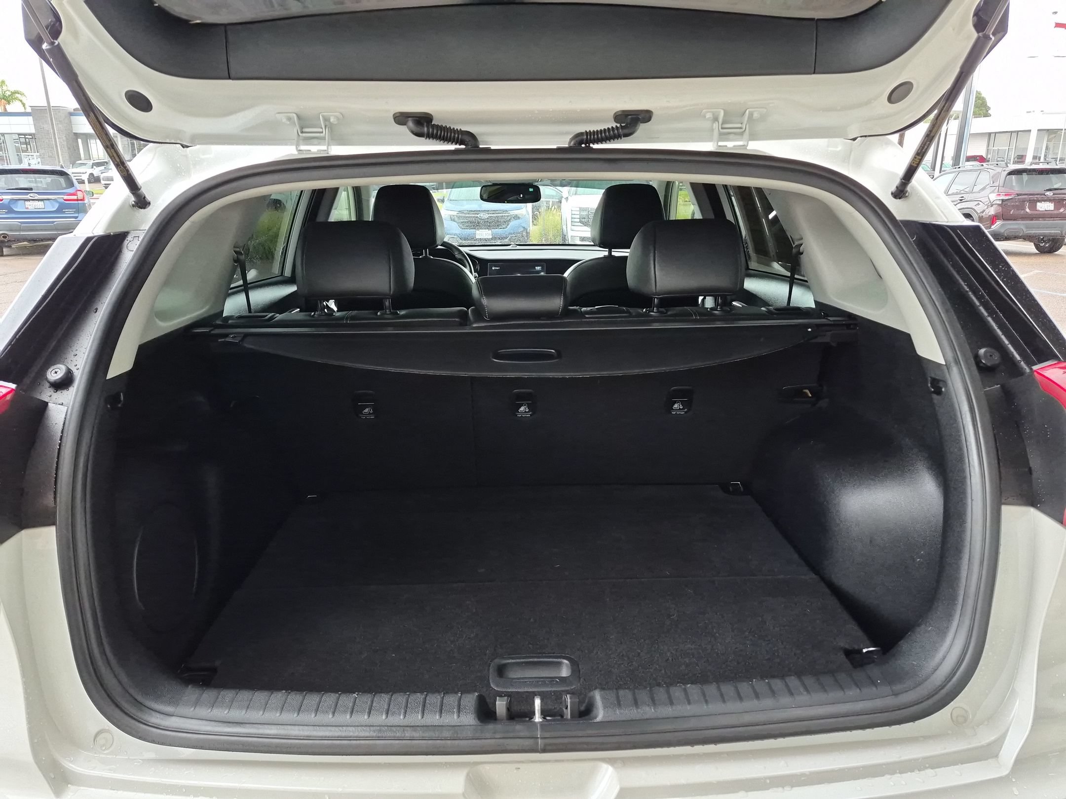 Used 2022 Kia Niro EX Premium FWD image 24