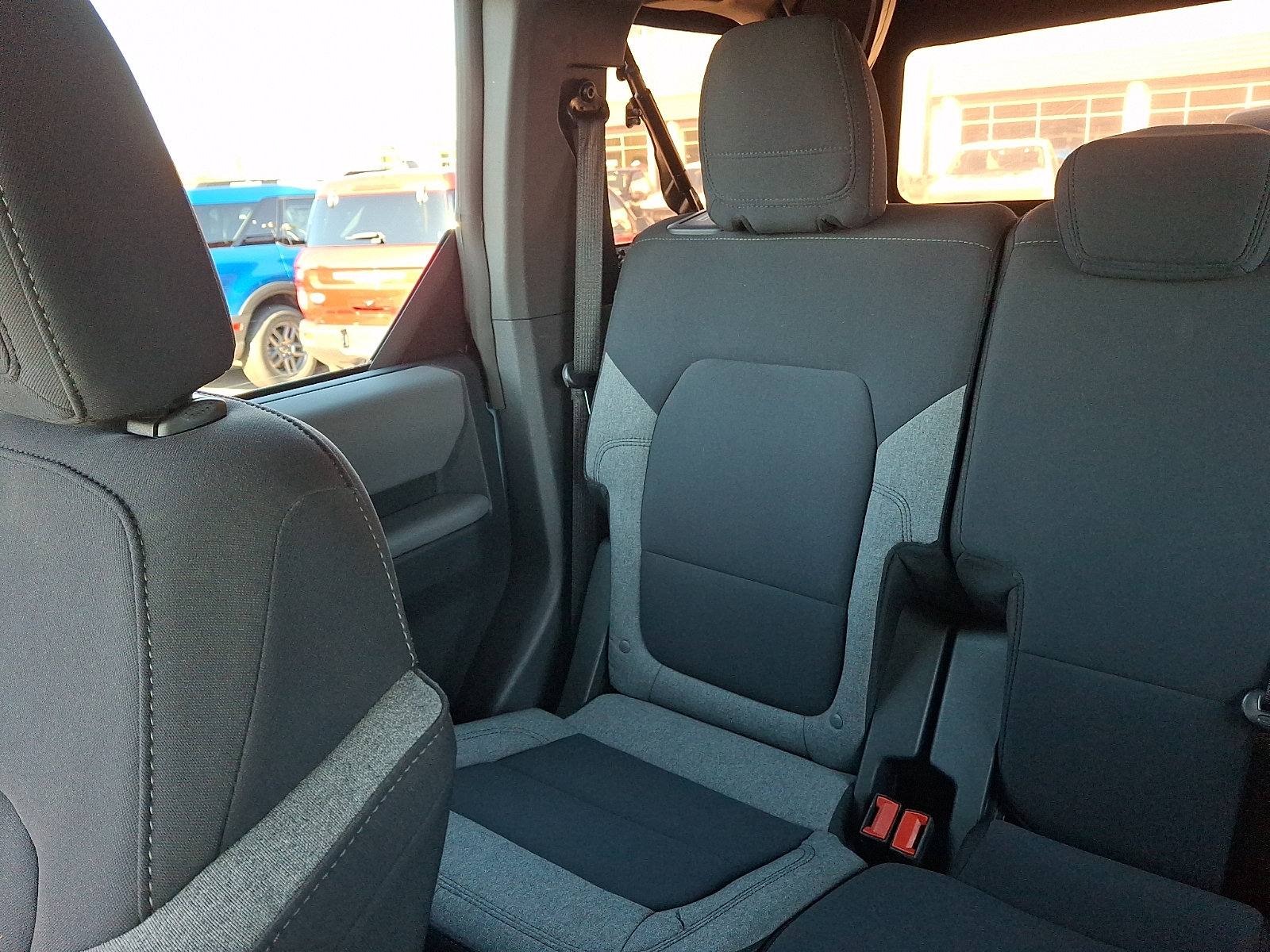 Used 2023 Ford Bronco 4-Door AWD/4WD image 17