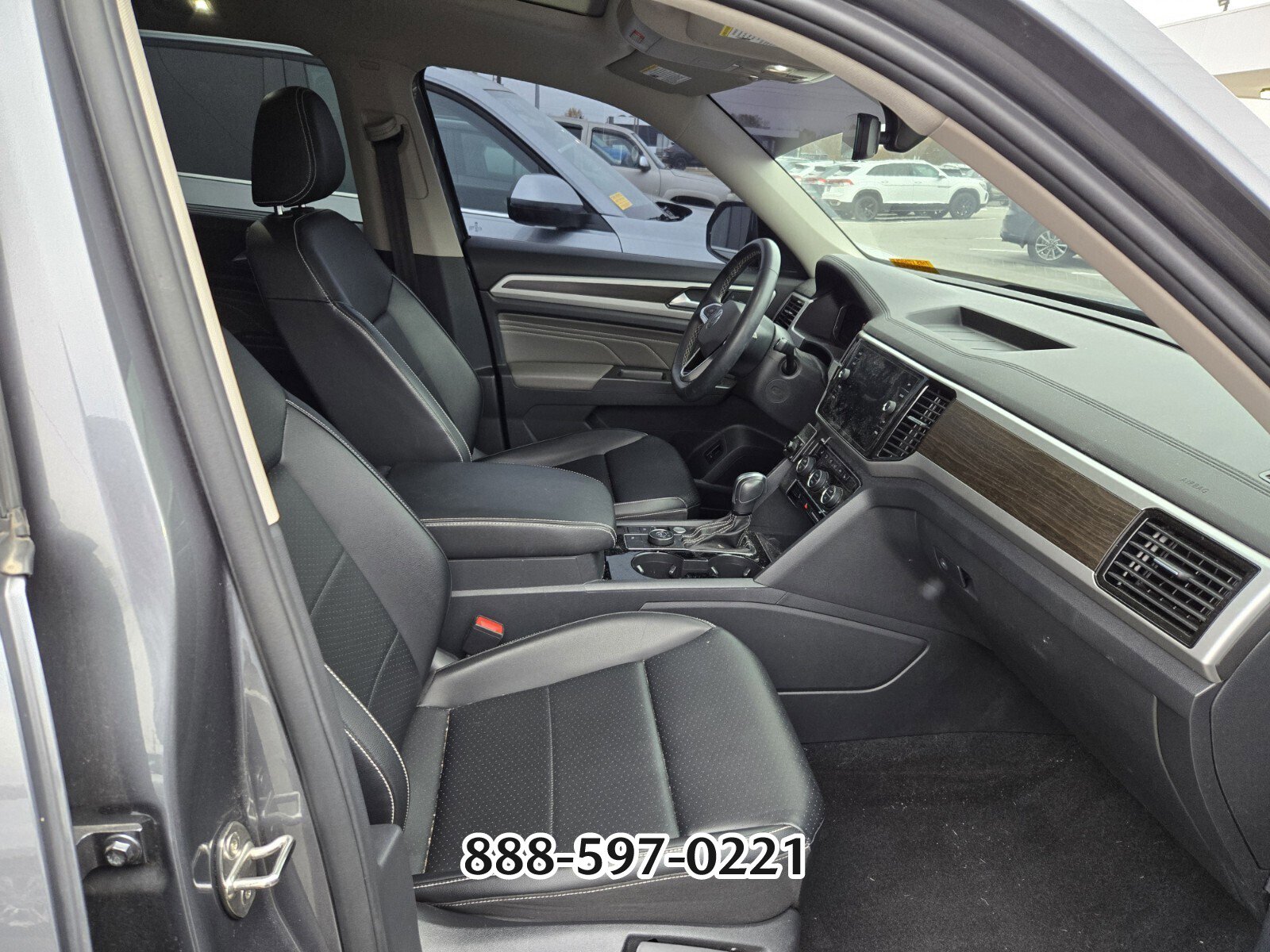 Certified 2022 Volkswagen Atlas SE image 5