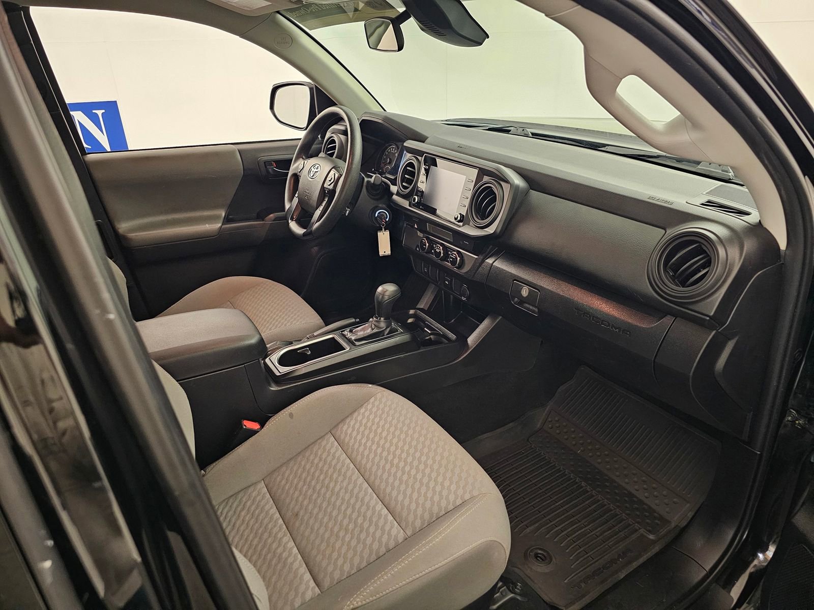 Used 2023 Toyota Tacoma SR image 29