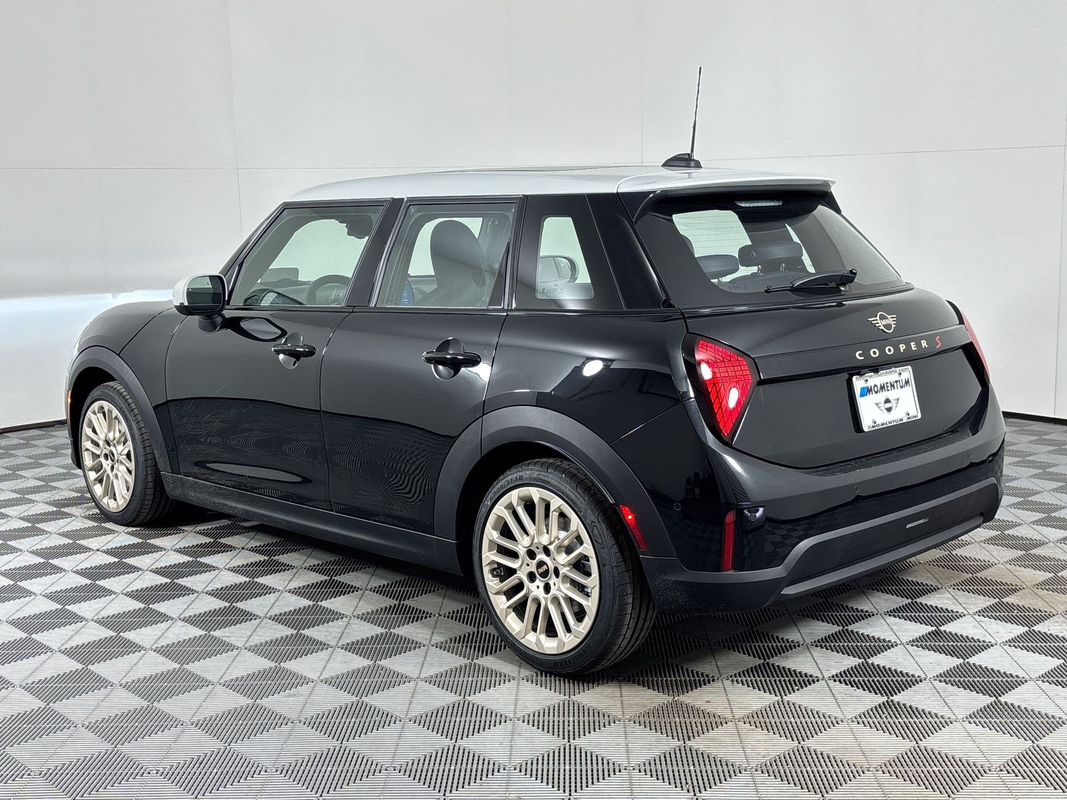 Used 2026 MINI Cooper S FWD image 3