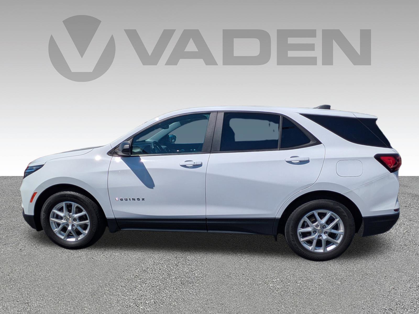 Used 2023 Chevrolet Equinox LS image 27