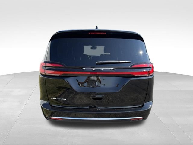 New 2027 Chrysler Pacifica Pinnacle w/ Theater Group FWD image 17