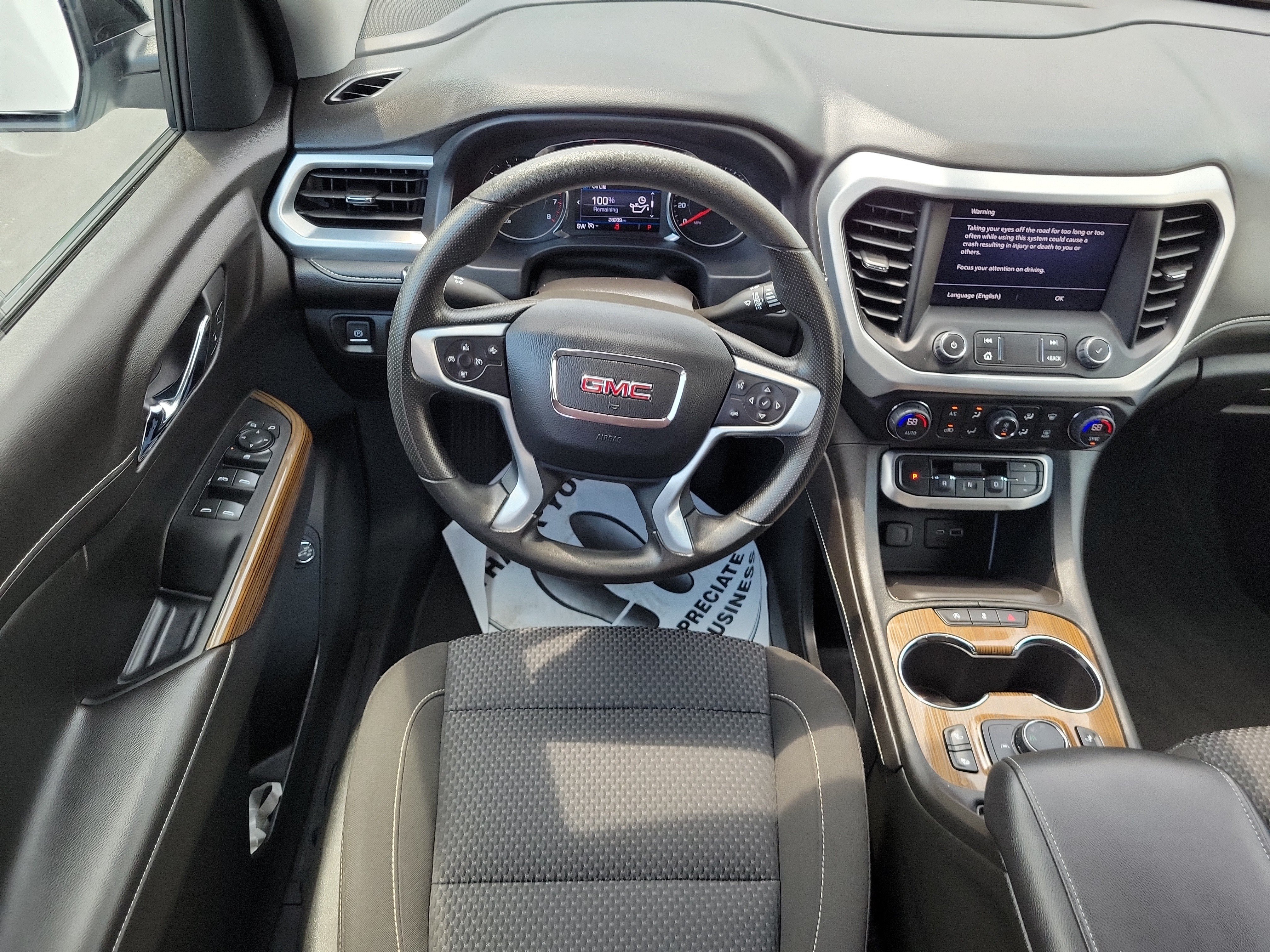 Used 2023 GMC Acadia SLE w/ Driver Convenience Package FWD image 10