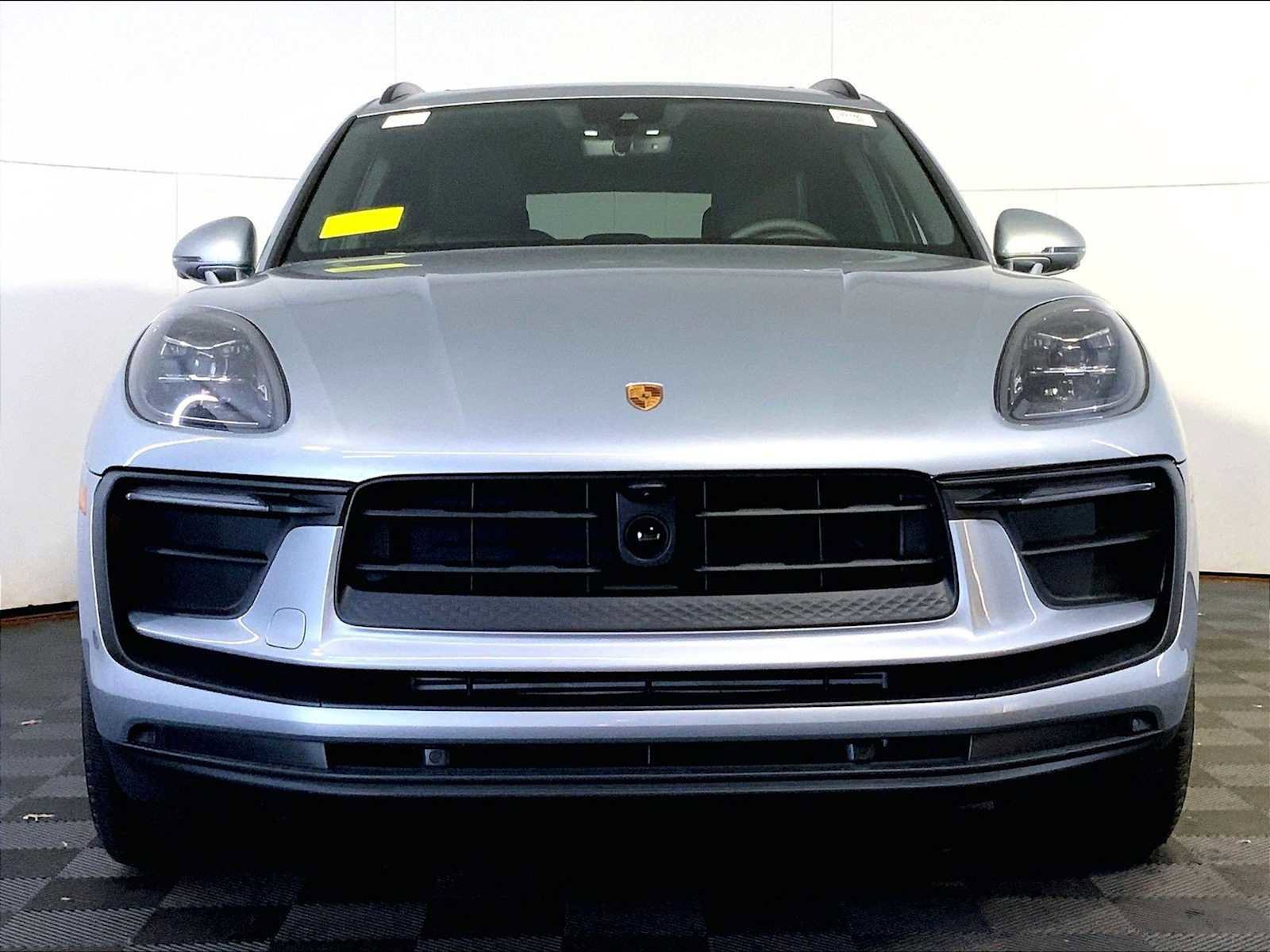 New 2026 Porsche Macan AWD/4WD image 10