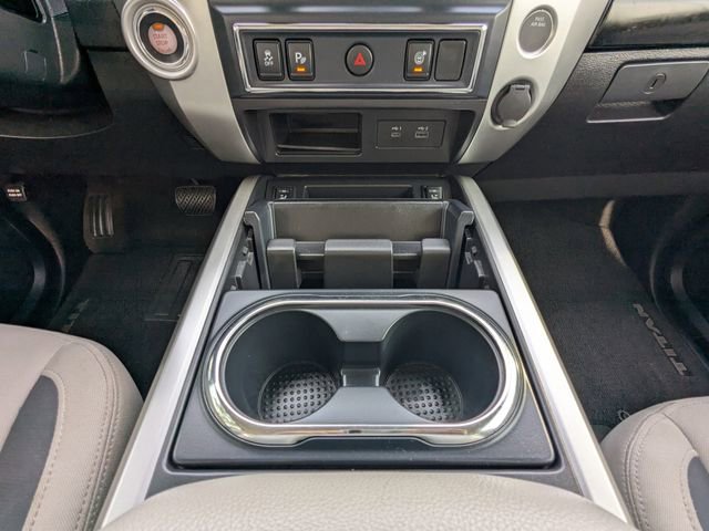 Used 2021 Nissan Titan SV w/ SV Convenience Package image 23