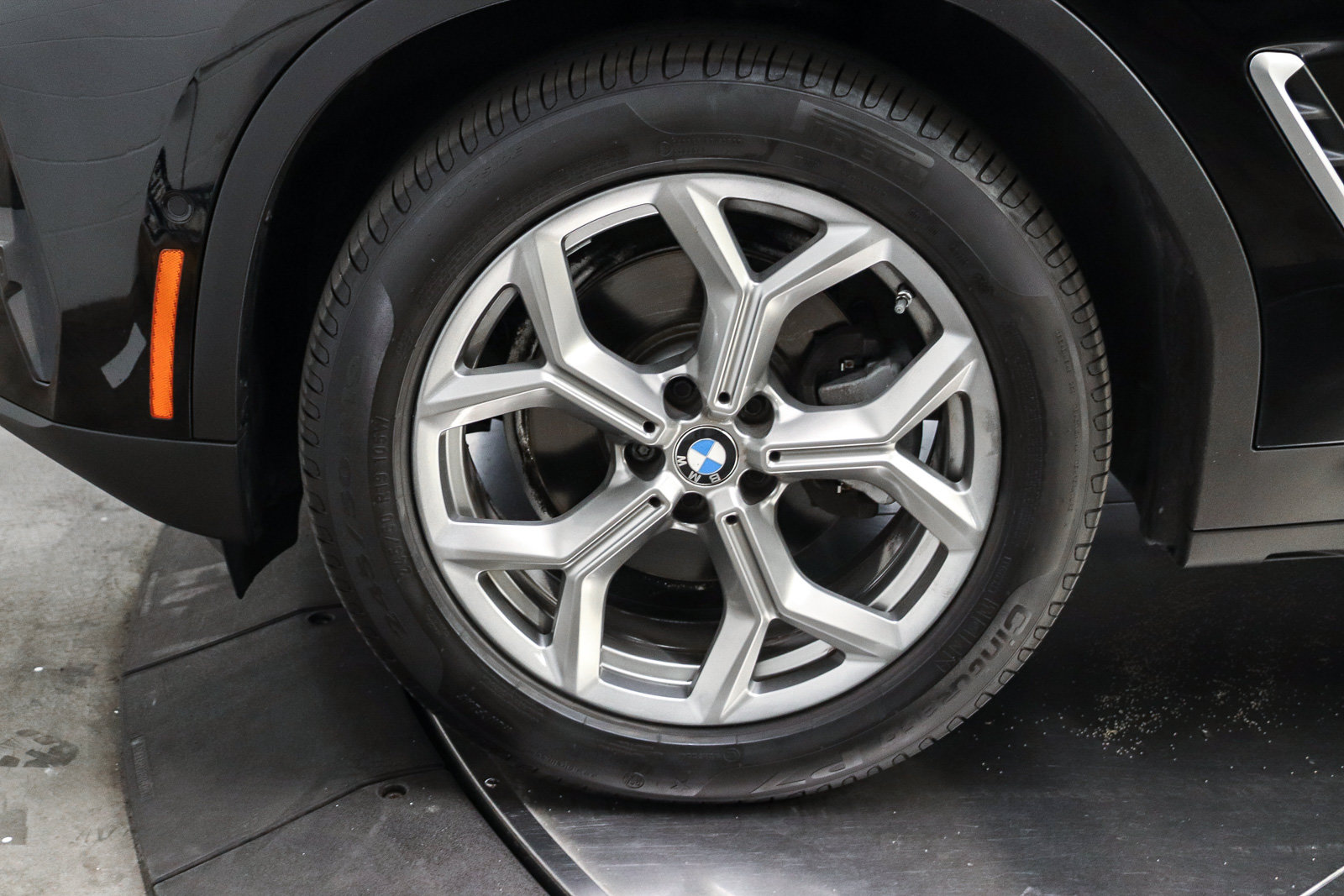 Used 2024 BMW X3 sDrive30i w/ Convenience Package RWD image 8