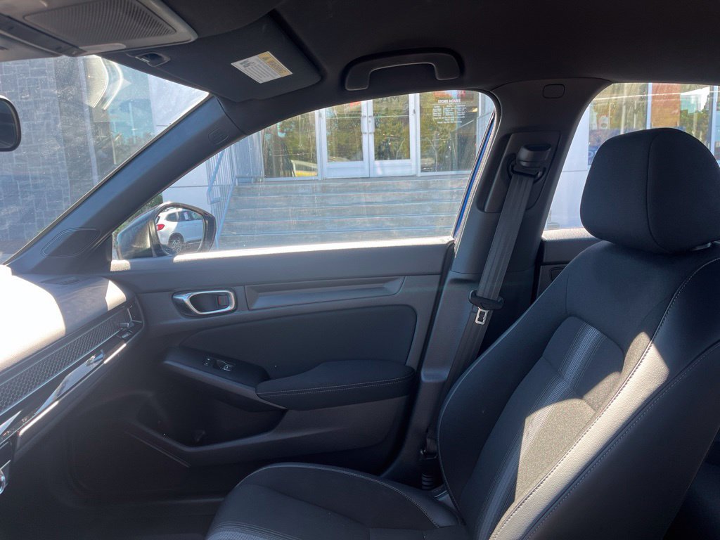 Used 2023 Honda Civic Sport image 11