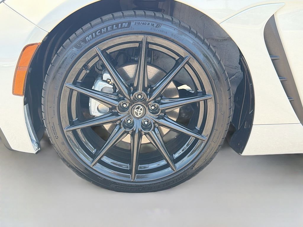 Used 2024 Toyota GR86 Premium RWD image 29
