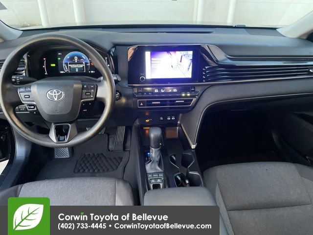 Used 2025 Toyota Camry LE image 12