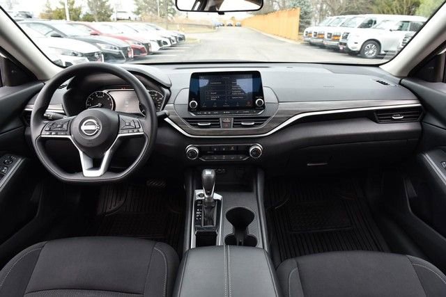 Certified 2025 Nissan Altima 2.5 SV image 8