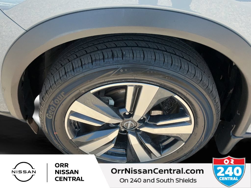 Used 2023 Nissan Rogue SL w/ SL Premium Package FWD image 9