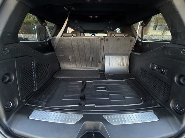 Used 2023 GMC Yukon XL AT4 w/ AT4 Premium Package AWD/4WD image 35