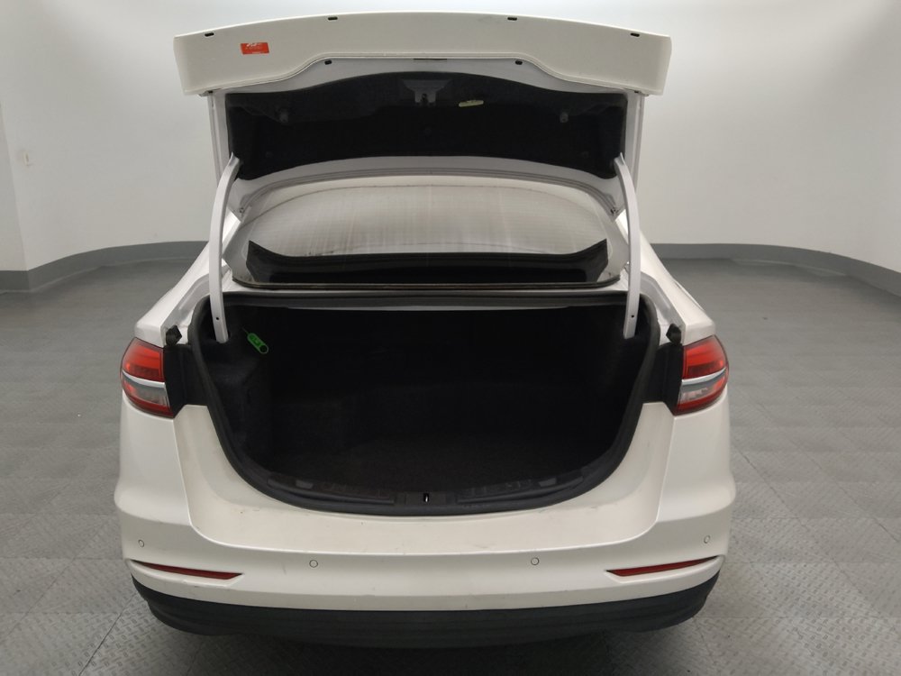 Used 2019 Ford Fusion SE FWD image 29