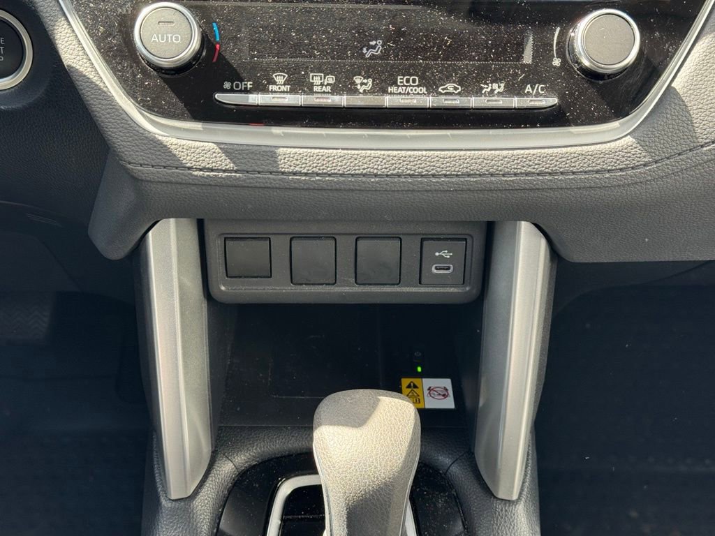 Used 2023 Toyota Corolla Cross LE w/ Moonroof Package image 37