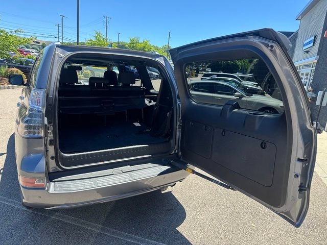 Used 2020 Lexus GX 460 Premium w/ Premium Package AWD/4WD image 11
