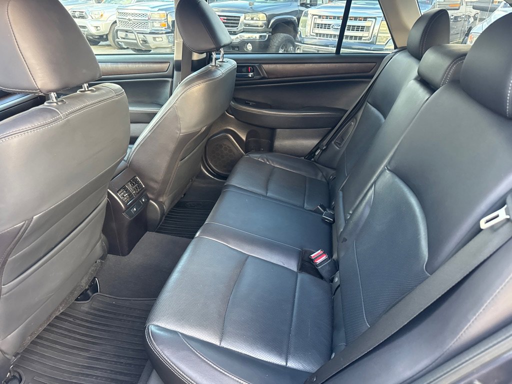 Used 2017 Subaru Outback 2.5i Limited image 11