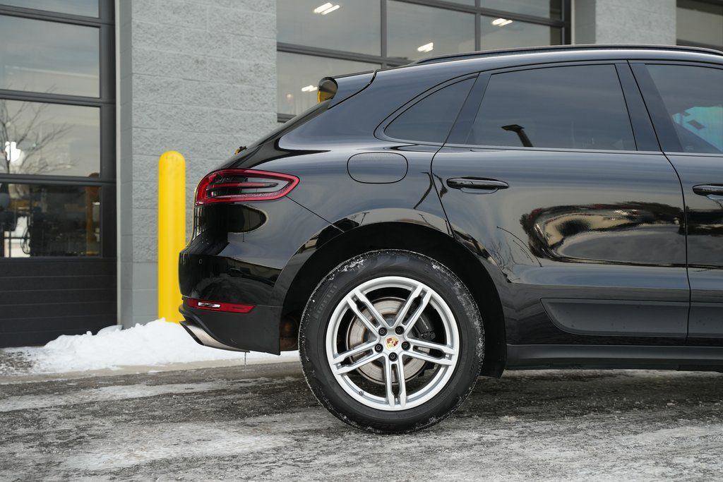 Used 2017 Porsche Macan w/ Driver Memory Package image 15