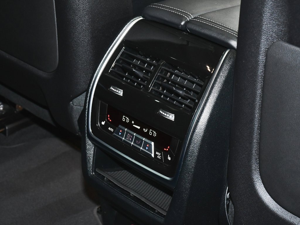 Used 2024 BMW X7 xDrive40i image 72