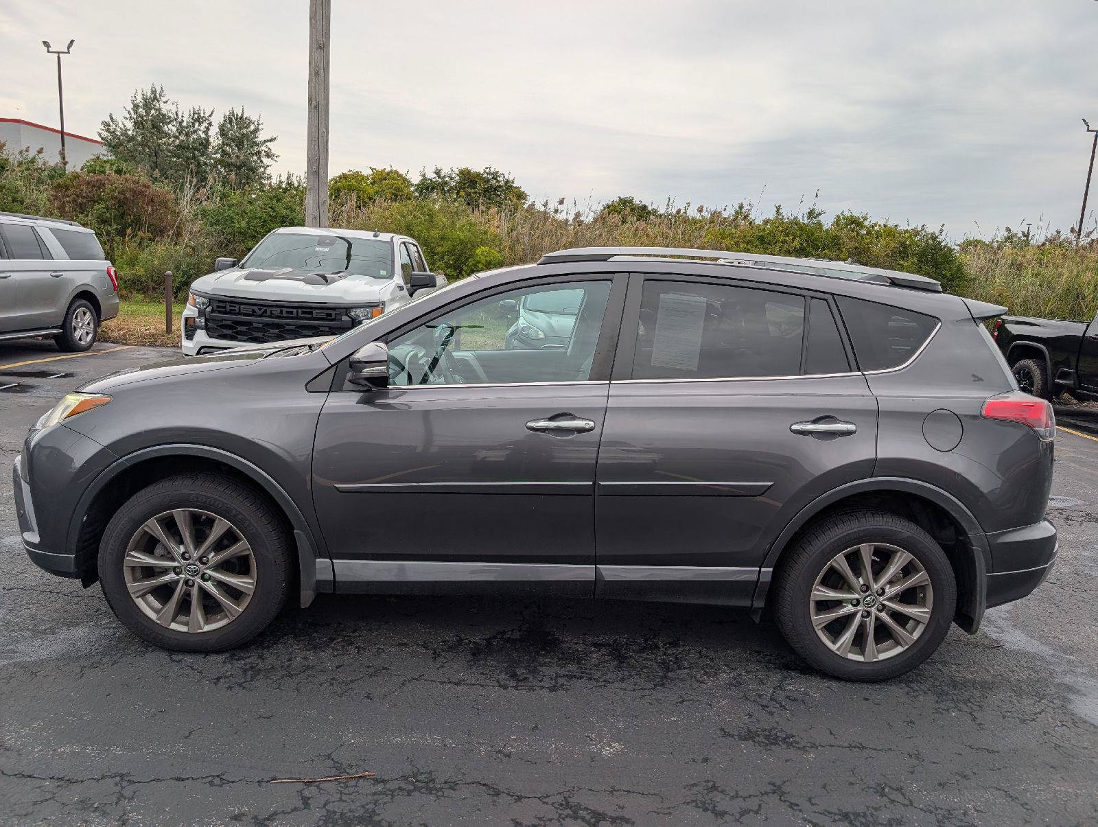 Used 2017 Toyota RAV4 Platinum AWD/4WD image 5