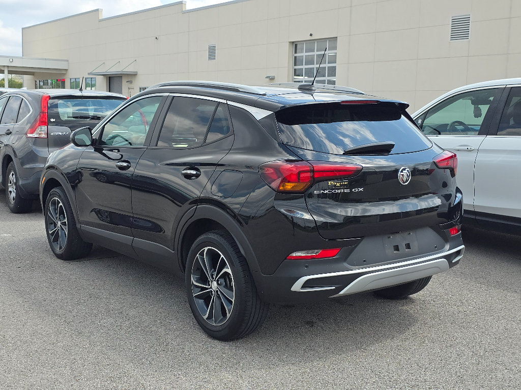 Used 2021 Buick Encore GX Select w/ Advanced Technology Package FWD image 4
