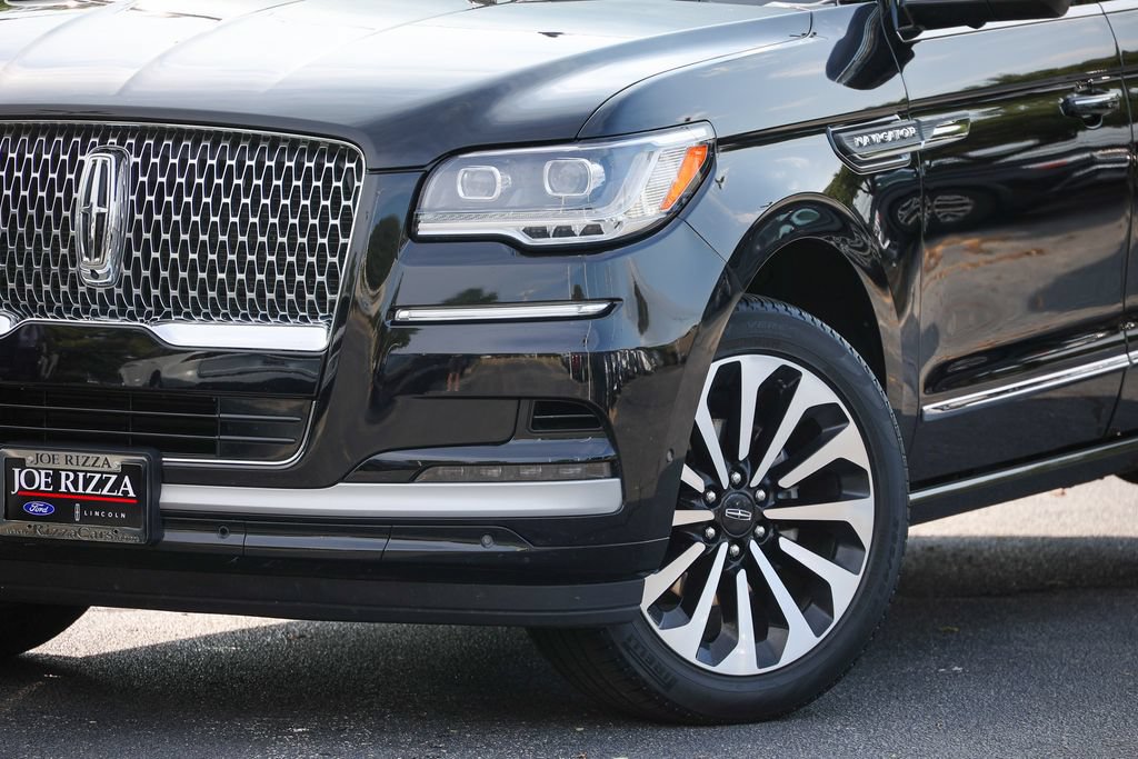 Certified 2022 Lincoln Navigator Reserve AWD/4WD image 16