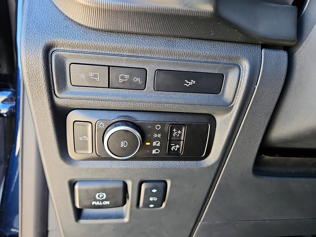 Used 2024 Ford F150 Lariat w/ FX4 Off-Road Package image 16