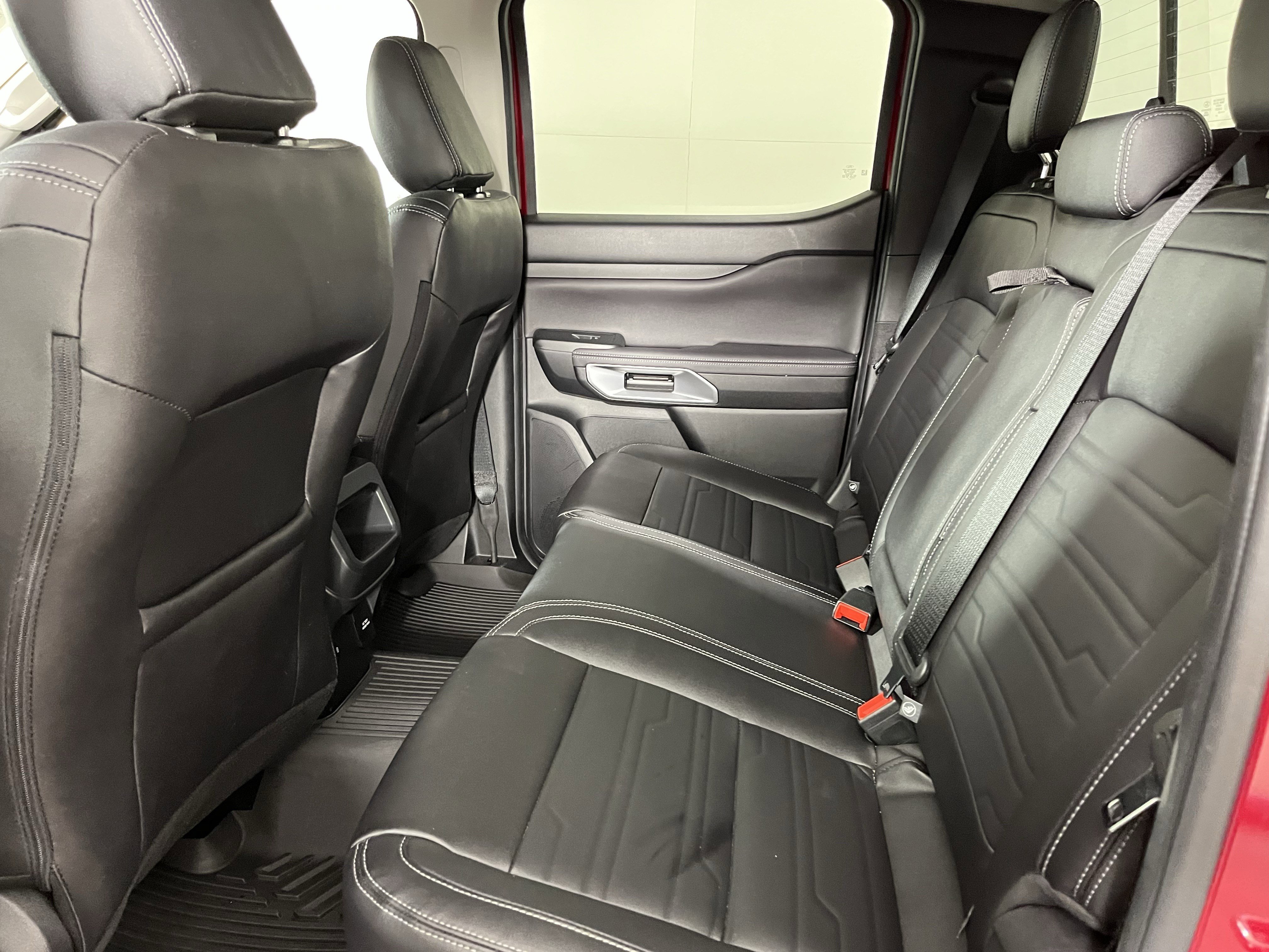 Used 2025 Ford Ranger Lariat w/ Chrome Accent Package image 14