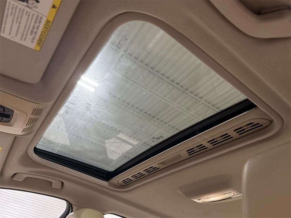 Used 2015 BMW 320i Sedan image 17