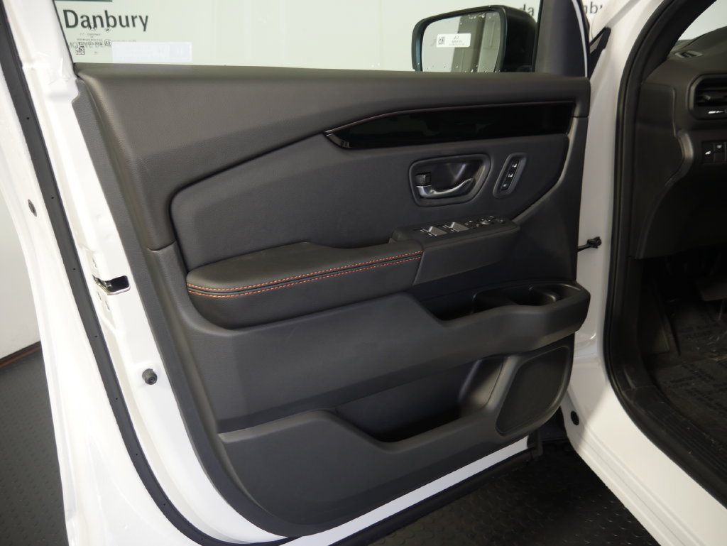 New 2026 Honda Pilot TrailSport image 14