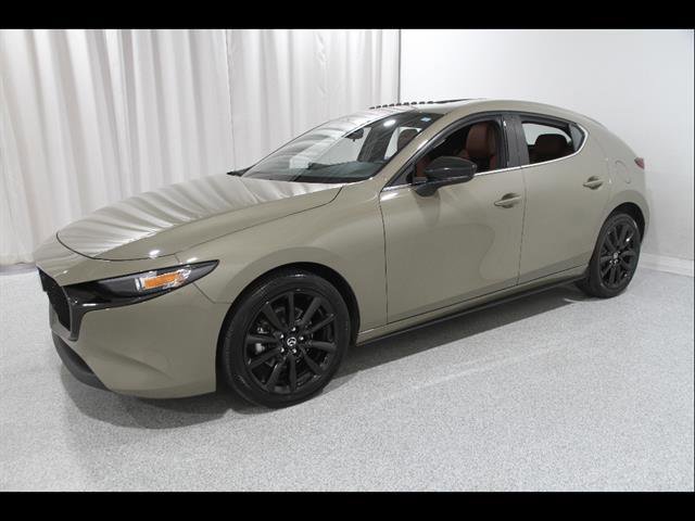 Certified 2025 MAZDA MAZDA3 Carbon AWD/4WD image 3