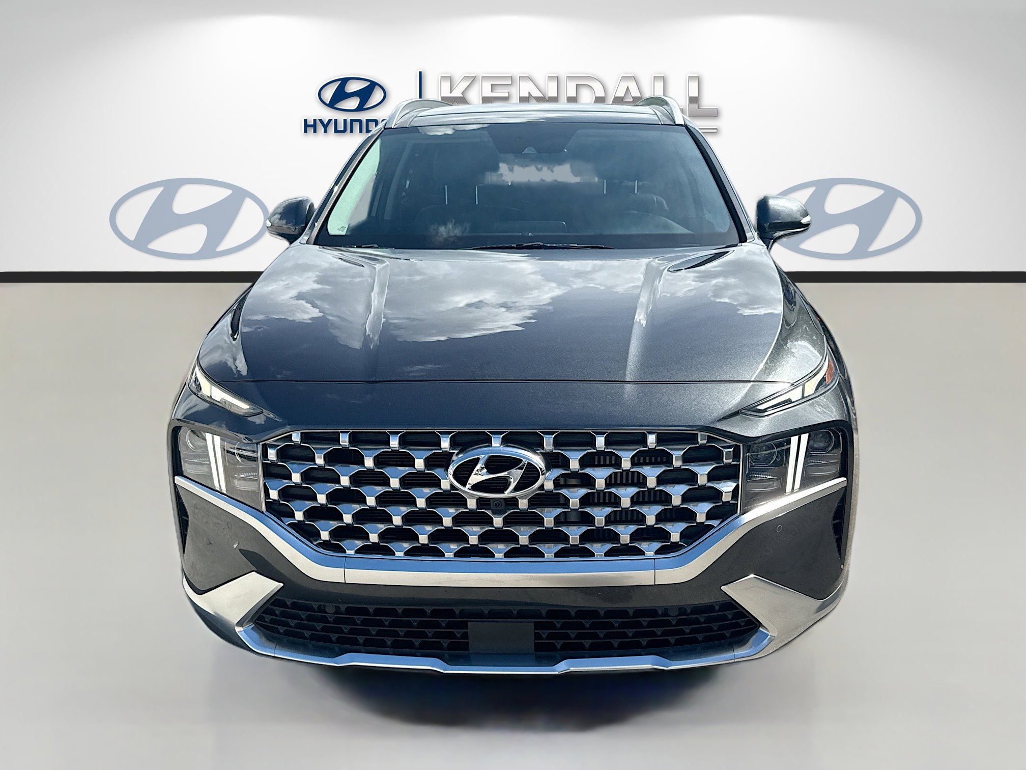 Used 2022 Hyundai Santa Fe Limited FWD image 2
