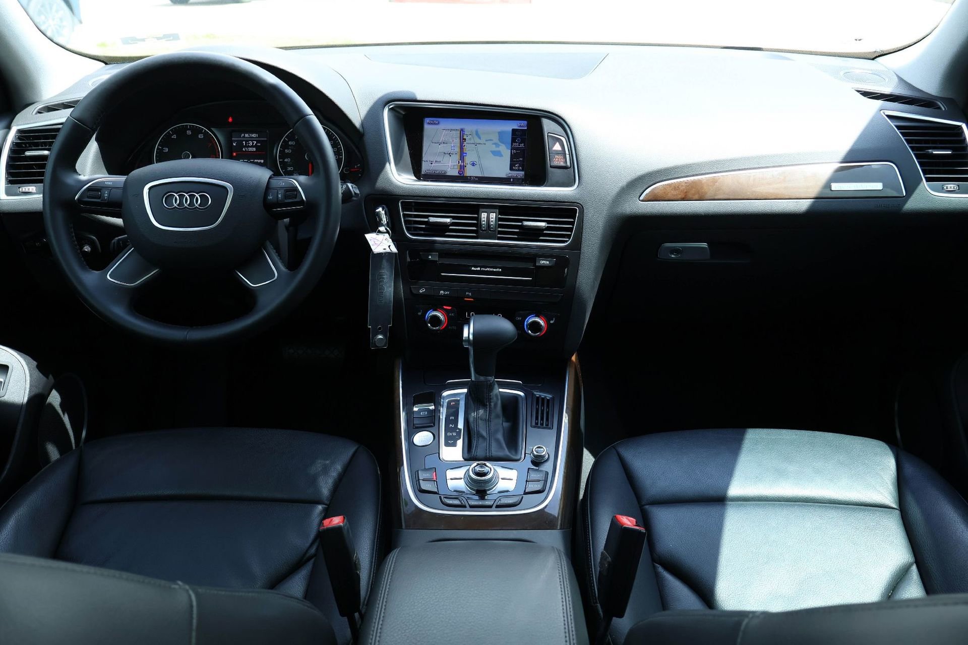 Used 2017 Audi Q5 2.0T Premium Plus w/ Technology Package image 10