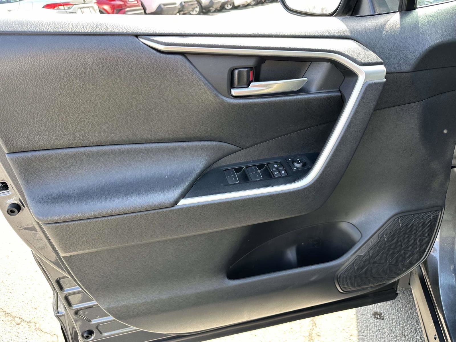 Certified 2025 Toyota RAV4 XLE image 19