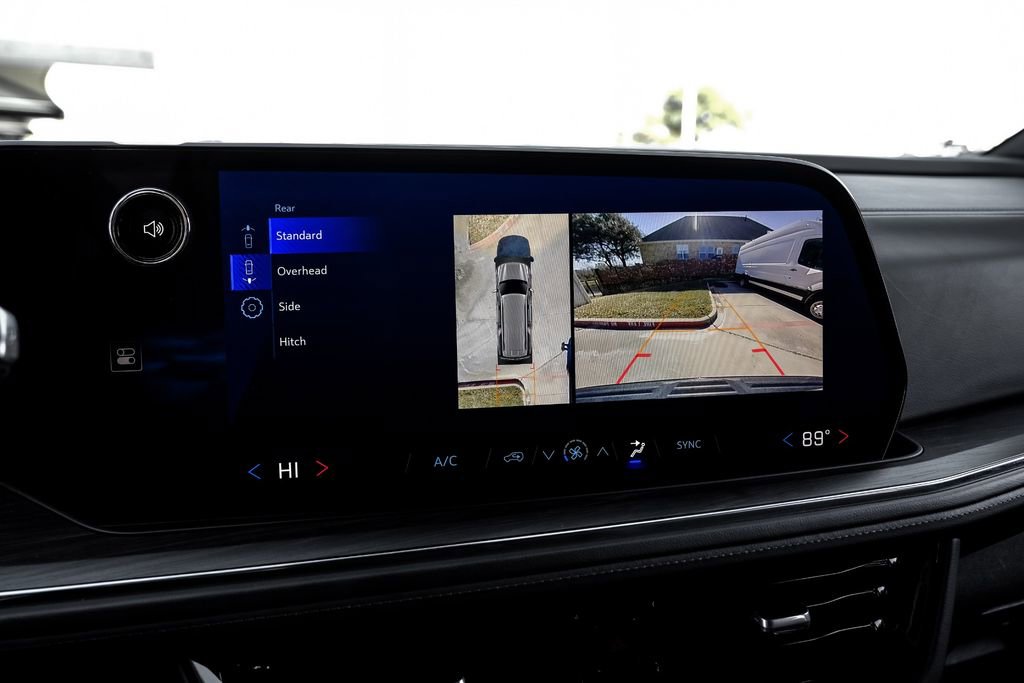 Used 2025 Chevrolet Suburban LS image 19