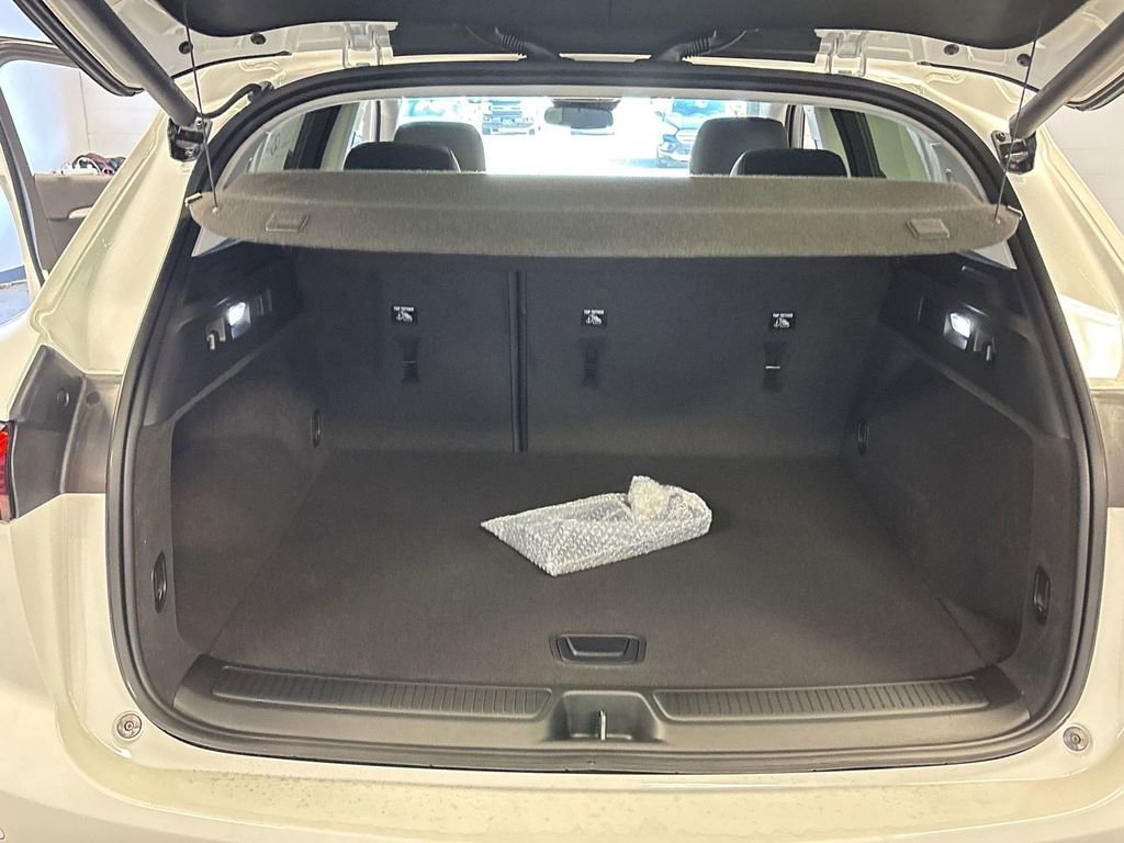 New 2025 Buick Envision Sport Touring image 31