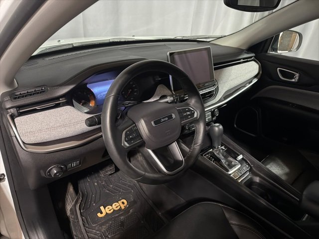 Used 2022 Jeep Compass Latitude image 11