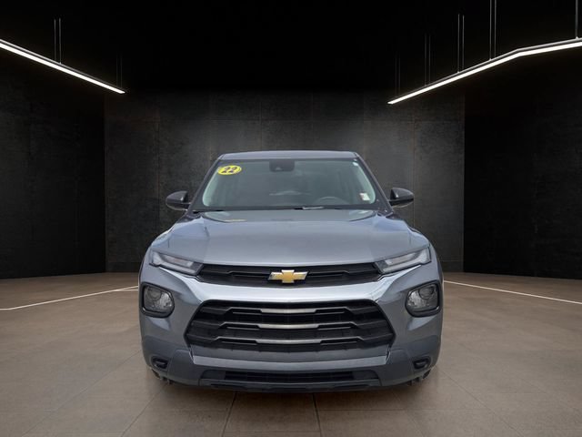 Used 2022 Chevrolet TrailBlazer LS FWD image 2