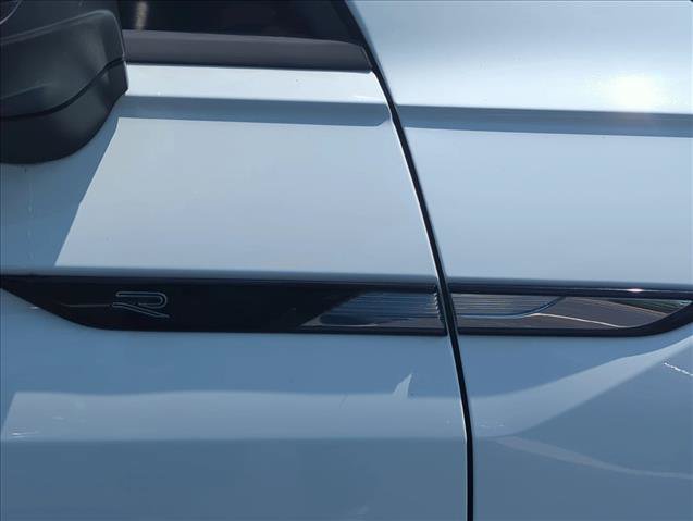 Used 2022 Volkswagen Tiguan SE R-Line FWD image 10